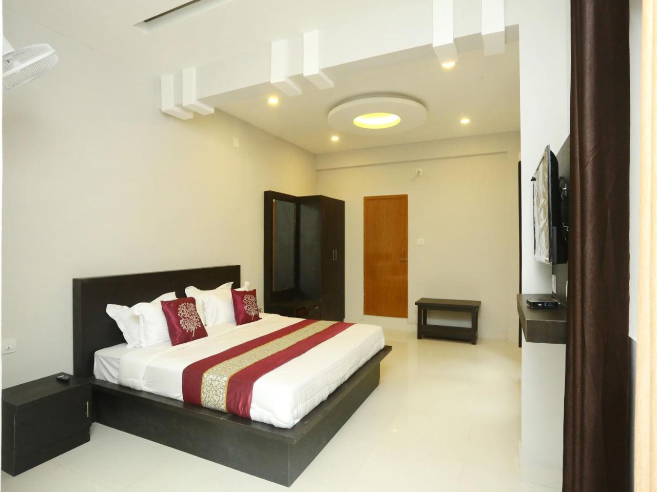Oyo 12978 Igloo Residency Hotel Vythiri Ngoại thất bức ảnh