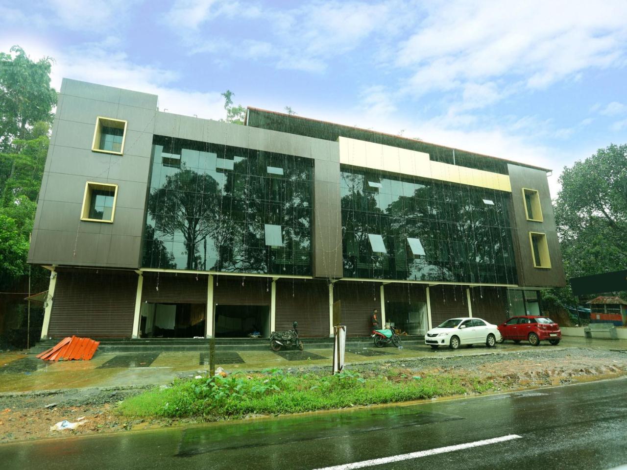Oyo 12978 Igloo Residency Hotel Vythiri Ngoại thất bức ảnh